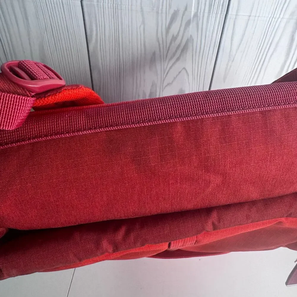 Thule Lithos Laptop Backpack Red  Bag Lightweight Padded Multi-Pocket 18x13